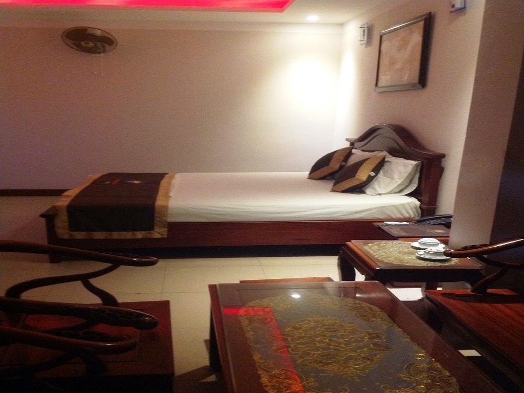 Vuong Hoan 2 Hotel Vinh Exterior photo